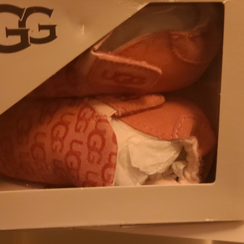 Infant UGG - Picture 2 of 2